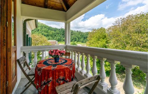 Loco Apartment | Pet Friendly Apartment