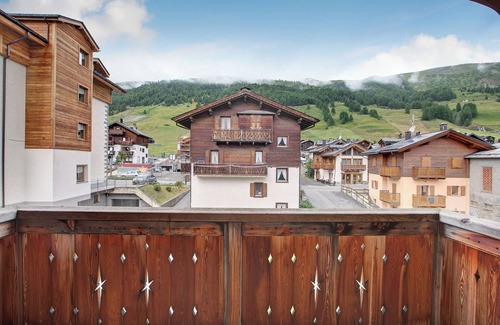 San Rocco Apartment | Pet-Friendly Apartment "Castagne Baitel li Pigna" with Mountain View