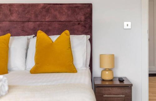 Brentwood Apartment | Pet-friendly apt in Shenfield