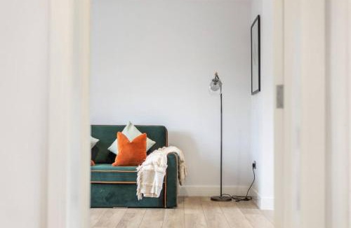 Brentwood Apartment | Pet-friendly apt in Shenfield