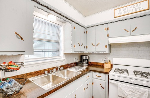 Atoka House | Pet-Friendly Atoka Vacation Rental w/Large Yard!