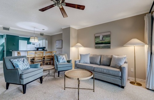 American Beach House | Pet Friendly | Beautifully Furnished 2nd Floor SailmakerTownhome | 2.5 Minute Walk to the Beach