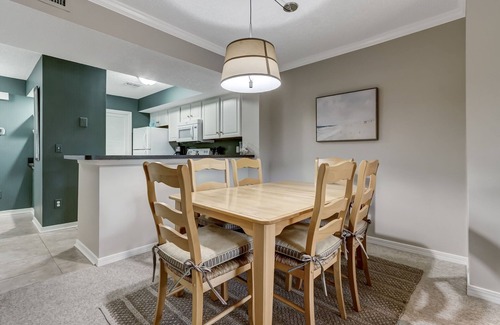 American Beach House | Pet Friendly | Beautifully Furnished 2nd Floor SailmakerTownhome | 2.5 Minute Walk to the Beach