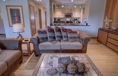 Keystone Condo | Pet Friendly! Balcony w/Views, Indoor Pool/Hot Tub