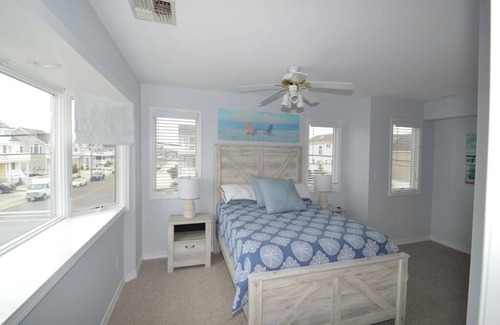Avalon Condo | Pet Friendly, Bayfront 4 bedroom, 3.5 Townhouse.