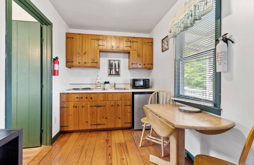 Fancy Gap Cabin | Pet Friendly Cabin Hideaway For 2! Cabin 7