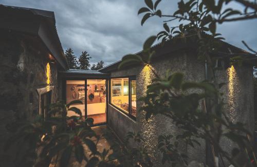 Andeok House | Pet-friendly camping theme house anseongcamp96 by dazayo