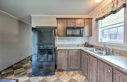 Cassopolis Cabin | Pet-Friendly Cassoplis Cabin, Close to Parks!