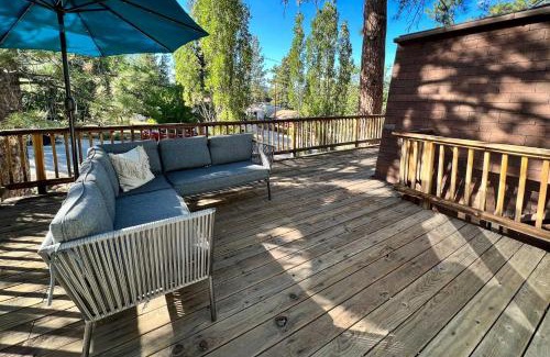 Big Bear Lake House | Pet-Friendly Cottage, Walk From Big Bear Village!