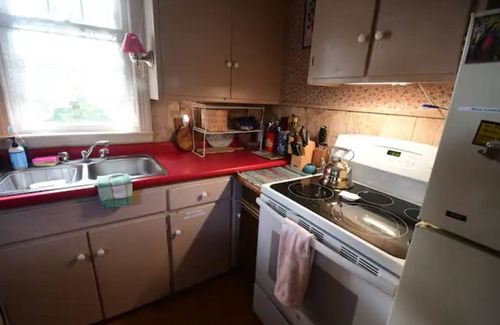 Williamstown House | Pet friendly, cozy, modest cape, two bedrooms