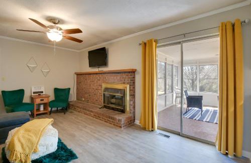 Easley House | Pet-Friendly Easley Family House with Game Room