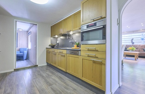 Langstraat House | Pet-friendly family home in a park