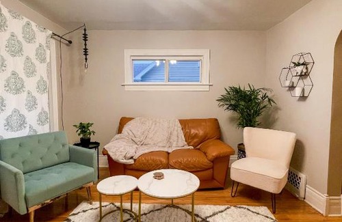 Royal Oak House | Pet friendly, fenced yard - King bed Bungalow in Royal Oak Michigan