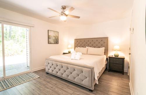 Garden City House | Pet Friendly Ground Floor Gem Near the Beach