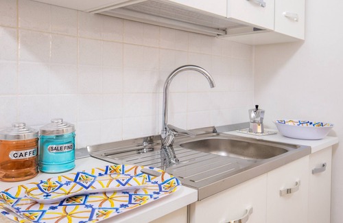 Marsala House | Pet-Friendly Holiday Home Dimora Zi Santina with Garden & BBQ