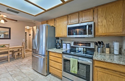 Lake Havasu City Cottage | Pet-friendly House w/Yard ~ 2 Mi to Lake Havasu!