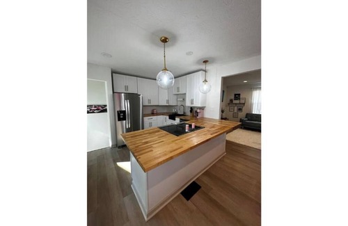 Indianapolis House | Pet-friendly house 5 minutes from Lucas Oil/Gainbridge!