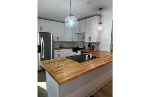 Indianapolis House | Pet-friendly house 5 minutes from Lucas Oil/Gainbridge!