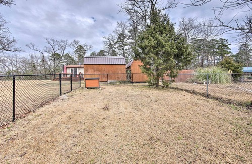 Jefferson Cottage | Pet-friendly Jefferson Retreat < 1 Mi to Lake!