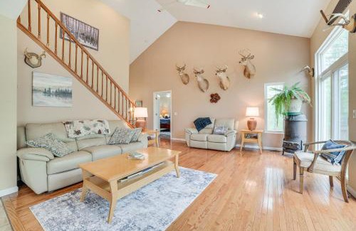 Kalkaska House | Pet-Friendly Kalkaska Home about 19 Mi to Torch Lake!