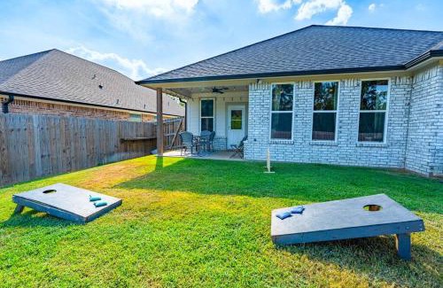 Tyler House | Pet Friendly, King Bed, Fire Pit