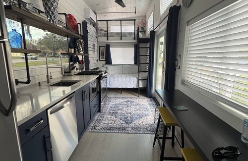 Clermont Villa | Pet Friendly, Modern Tiny Home in Vibrant Clermont!