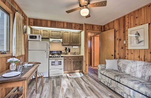 New Auburn Apartment | Pet-Friendly New Auburn Apt w/On-Site Lake!