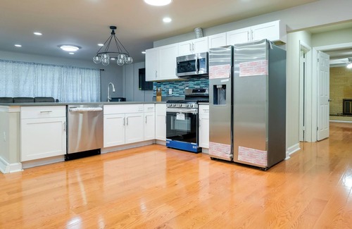 Palmyra House | Pet-Friendly Palmyra Home with Large Backyard!