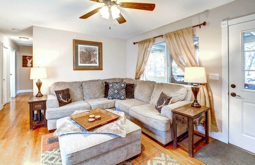 Pine Cottage | Pet-Friendly Pine Vacation Rental Cottage!
