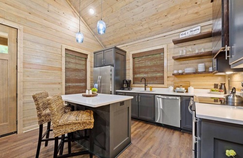 Broken Bow Cabin | Pet-friendly | Playground | Heated & Chilled Pool!