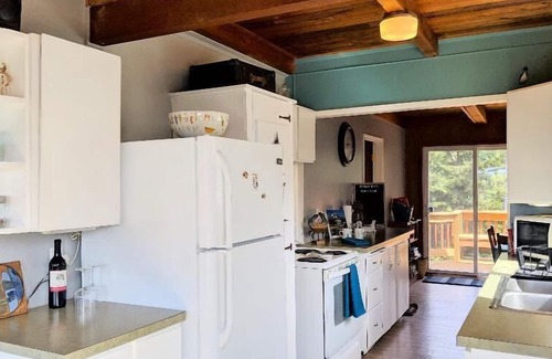 Florence House | Pet friendly, single level ocean view house - Driftwood Heights