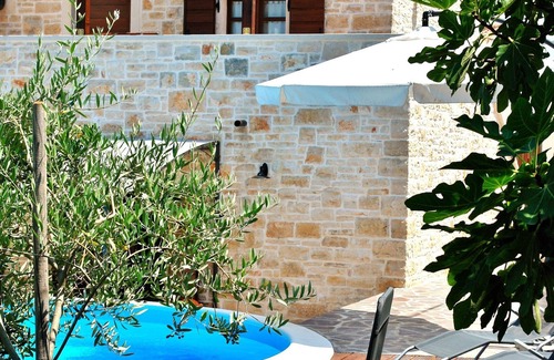 Rovinjsko Selo Villa | Pet friendly stone villa near Rovinj