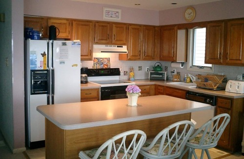 South End Condo | PET FRIENDLY - This lovely 1st floor beachfront condo is located on one of Ocean City