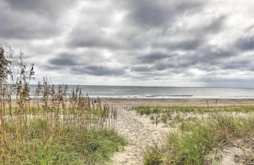 Atlantic Beach House | Pet-Friendly Townhome, 2 Blocks to Atlantic Beach!