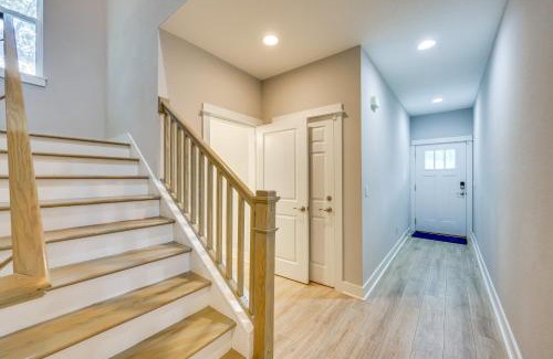 Southbank House | Pet-Friendly Townhome, 1 Mi to Southbank Riverwalk