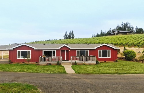 Newberg House | Pet Friendly Vineyard Home with Mountain Views