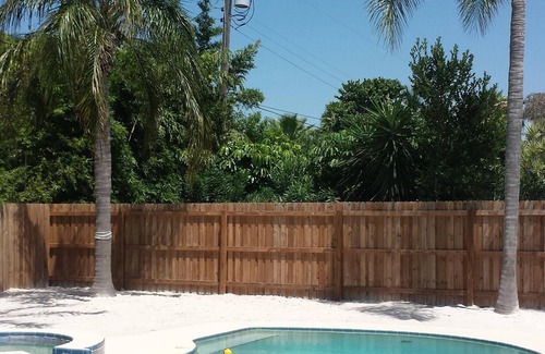 Vina Del Mar Island House | Pet Friendly.Walk to Pass-a-Grille Beach from Vina Del Mar private pool home