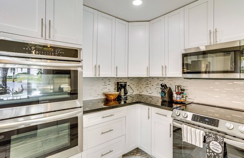 Greenview Shores House | Pet-Friendly Wellington Home: On-Site Lake Access!