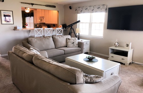 Ocean View Condo | Pet-Friendly with Stunning Water Views in Bethany Bay - No Cleaning Fees