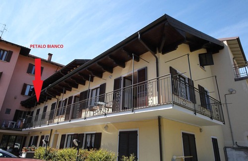 Baveno Apartment | Petalo Bianco 100m from lake