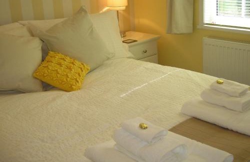 St Leonards Bed & Breakfast | Petherton Cottage Studios