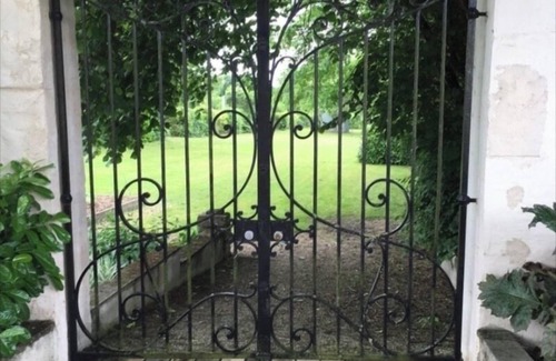 Saint-Astier House | Petit Chateau of ‘La Belle Époque’ era on the banks of the River L’Isle.