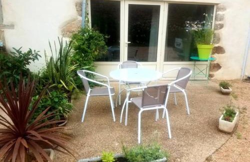 Buffieres House | Petit gîte ou chambre d'hôtes 2/4 personnes