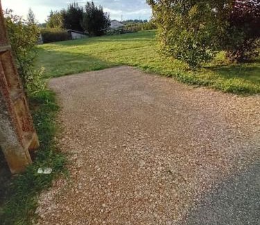 Montbellet House | Petite maison en pierre au calme avec extérieur