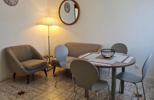 Luneville House | Petite maison rénovée proche centre Lunéville, jardin, barbecue, parking privatif, à 30 min de Nancy - FR-1-584-180