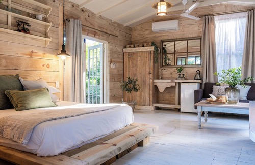 Umhlali Beach Bed & Breakfast | Petite Provence B&B