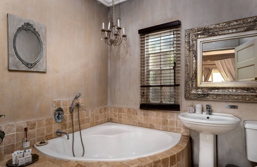 Umhlali Beach Bed & Breakfast | Petite Provence B&B