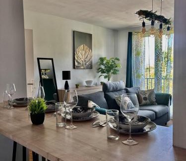 Rive Droite Apartment | Pevar Milin - proche centre & parking privé