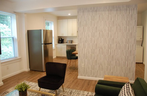 East Liberty Apartment | PGH Delight - 4B/3B, ALL NEW w/Free Street Parking, Perfect for family vacation
