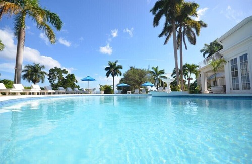 Montego Bay Villa | Pharos Villa 7-Fully staffed! Private pool Tennis!
